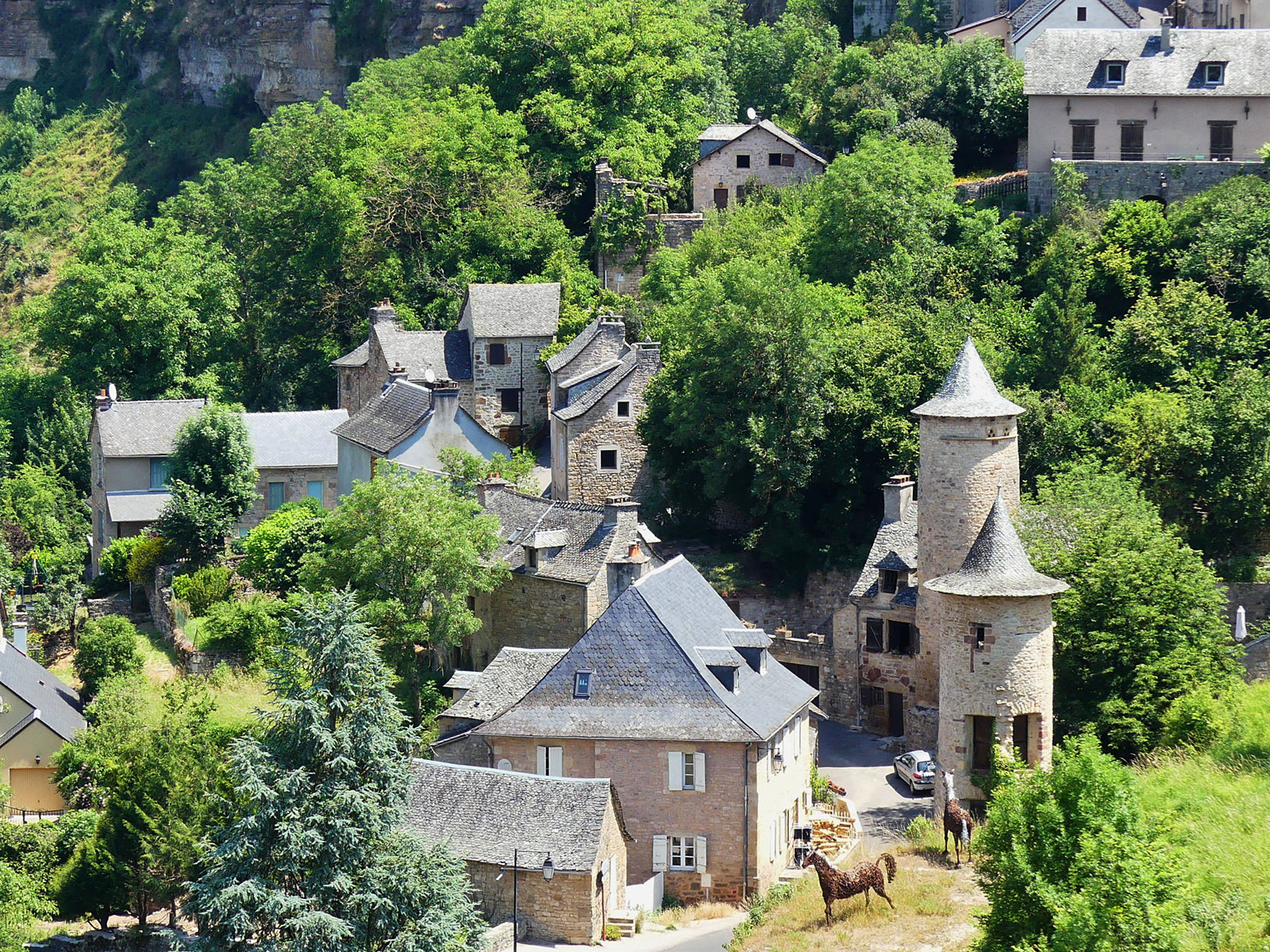 Bozouls (Photo license: CC BY-SA 3.0)